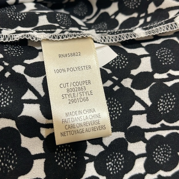 🌼 MAX STUDIO London - Maxi Dress Open/Button Down Scallop Sleeves and Collar - Picture 5 of 8